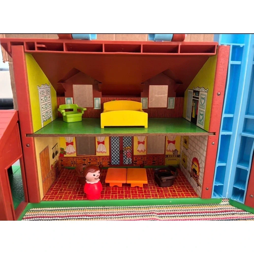 Vintage Fisher-Price Little People Tudor Play Family House 952 with Accessories